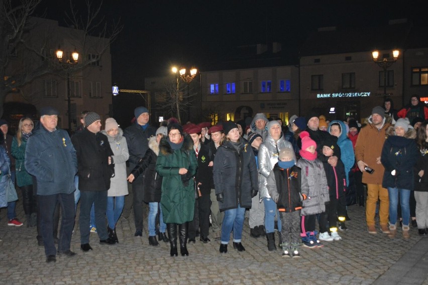 Kołaczyce solidarne z Ukrainą. Władze i mieszkańcy zamanifestowali to na rynku [ZDJĘCIA]