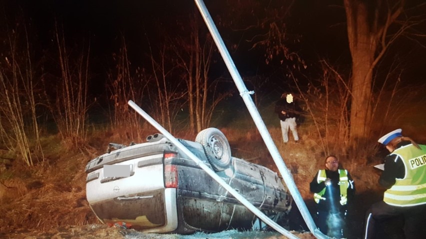 Wypadek na DK 91 pod Radomskiem. W Borkach zderzyły się 2 samochody [ZDJĘCIA]