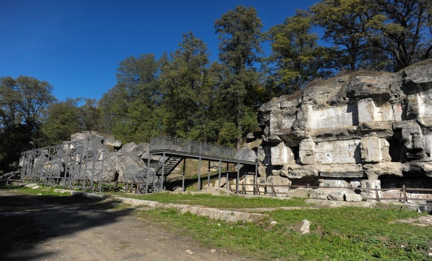 Fort zbudowano jako tzw. fort jednostkowy, czyli spełniający...