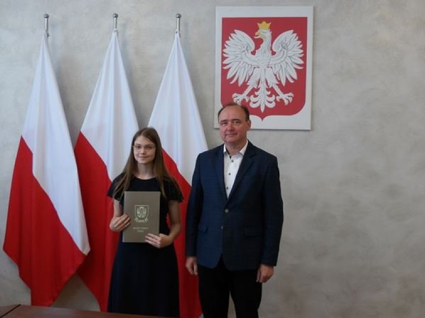 Wójt gminy Orły Bogusław Słabicki przyznał nagrody dla...