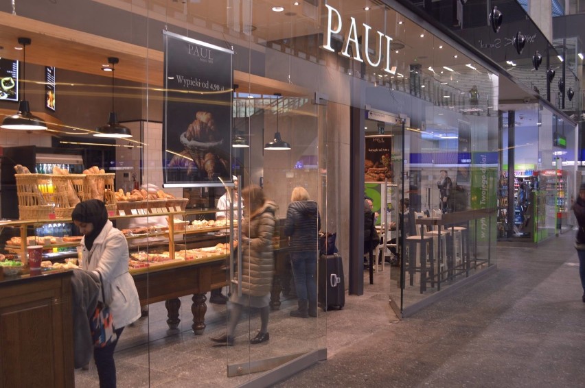 Paul to połączenie francuskiej piekarni i restauracji,...