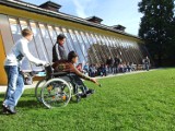 Nowe przywileje dla osób ze znacznym stopniem niepełnosprawności. Na wizytę poczekają maksymalnie tydzień
