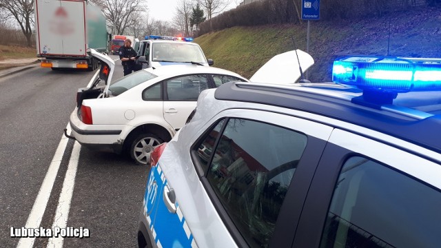 Uciekał przed policją, skończył jazdę w Wilkowie pod Świebodzinem