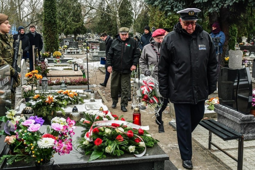 Uroczystość nadania miejscu pochówku śp. ppłk. Bernarda...