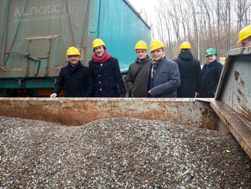 Delegacja z Kalisza i powiatu kaliskiego gościła w Niemczech. Rozmawiano o recyklingu i odpadach. ZDJĘCIA