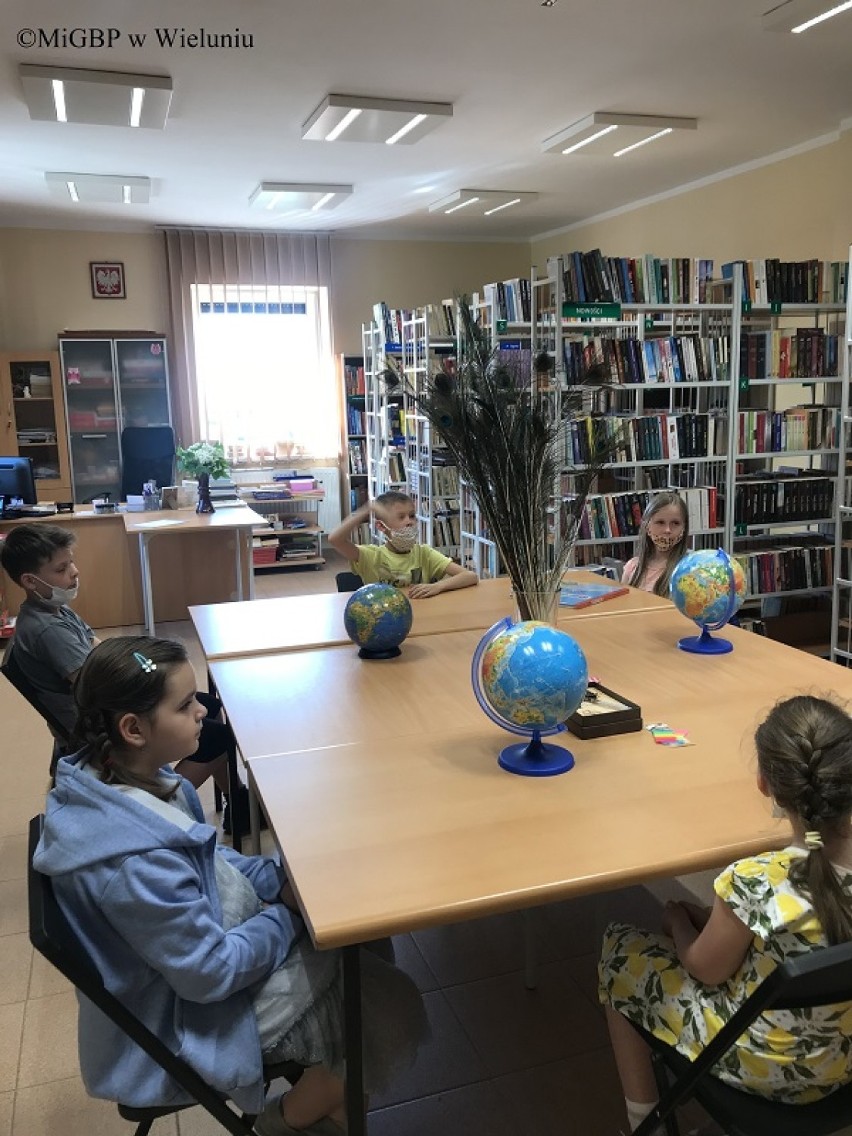 Dyskusja o książce z Anną Kinas w filiach bibliotecznych MIGBP w Turowie i Dąbrowie ZDJĘCIA