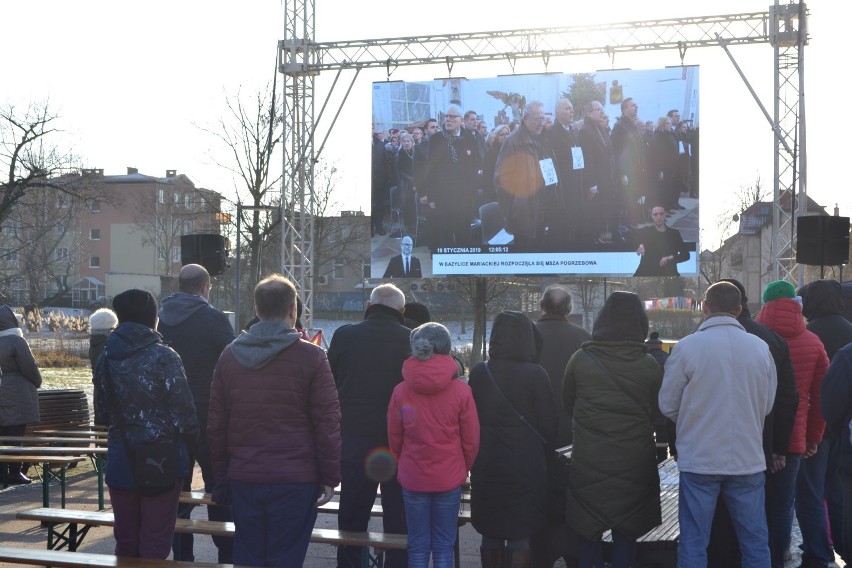 Pruszczanie pożegnali prezydenta Gdańska Pawła Adamowicza [ZDJĘCIA]