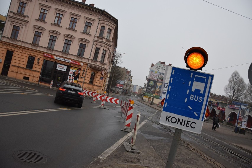 Szok! Remont ul. Sikorskiego trwa już rok! [ZDJĘCIA]