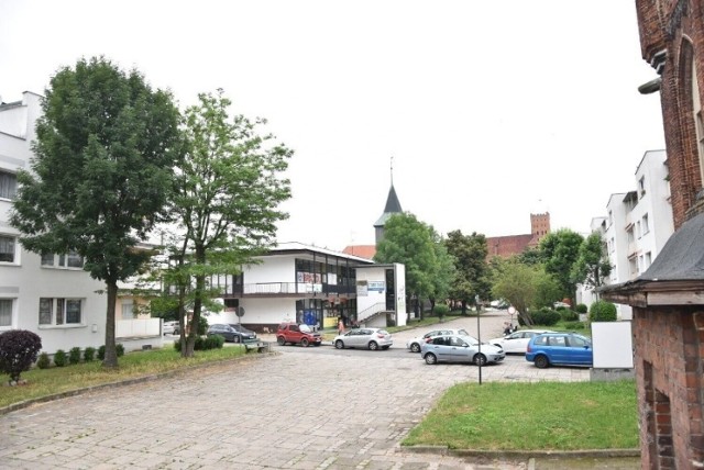 Trakt Jana Pawła II na Starym Mieście w Malborku łączy Bramę Mariacką z kościołem św. Jana Chrzciciela i zamkiem.
