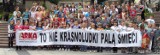 Bielsko-Biała: Happening ekologiczny na placu Chrobrego. To nie krasnoludki palą śmieci