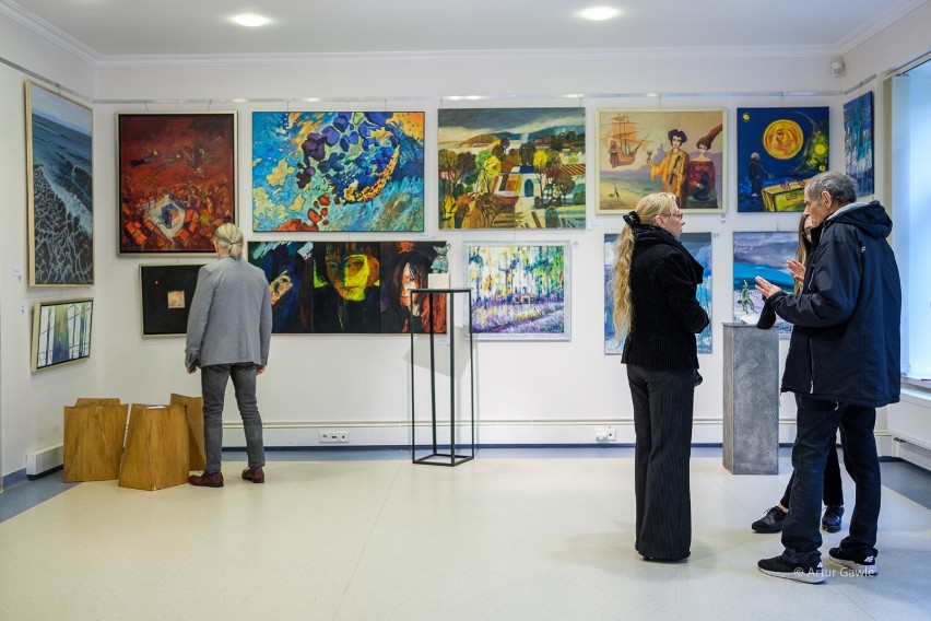 Irena Emilewicz otworzyła wystawę w Galerii Artteka. Prace artystki można oglądać do 3 czerwca. Zdjęcia