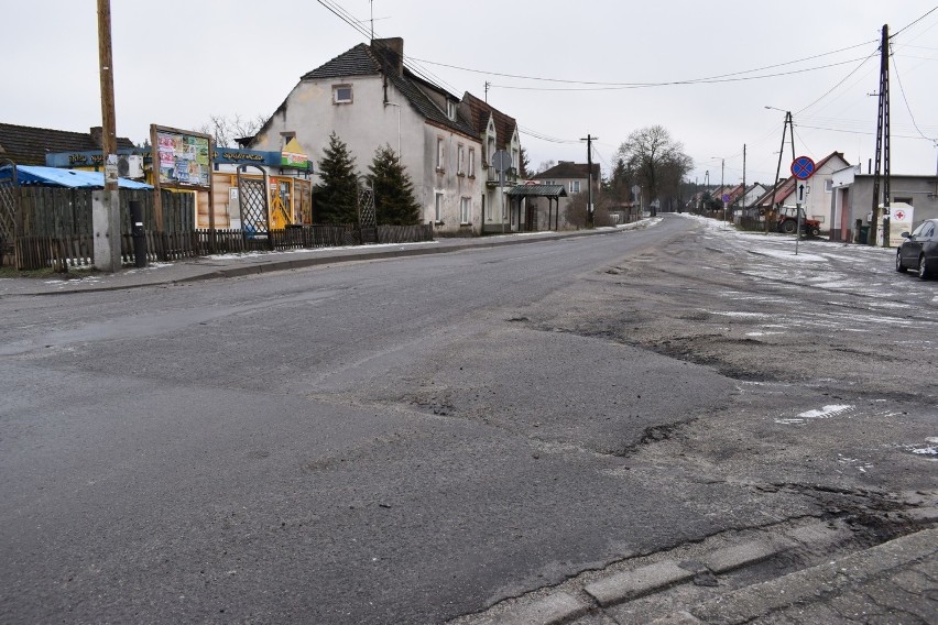 Większym problemem od głównej nawierzchni jest bardzo...