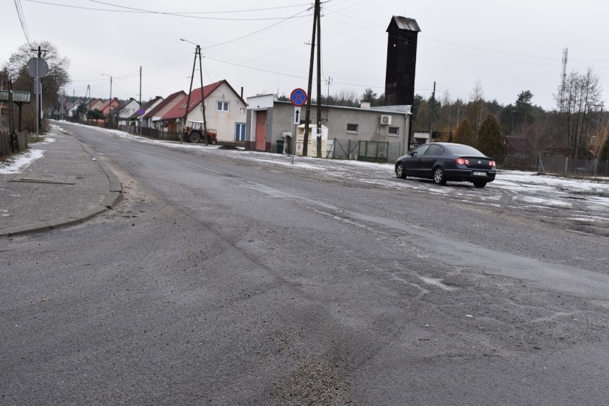 Większym problemem od głównej nawierzchni jest bardzo...