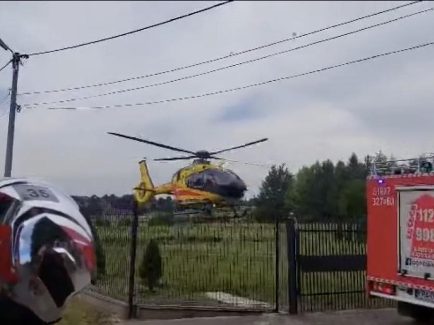 Wypadek podczas prac w polu pod Krakowem. Wysłano pogotowie lotnicze