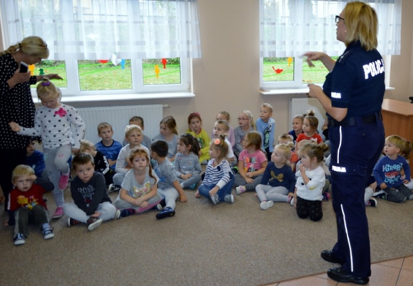 Tczew: Policjantki odwiedziły przedszkolaków z Lubiszewa [ZDJĘCIA]