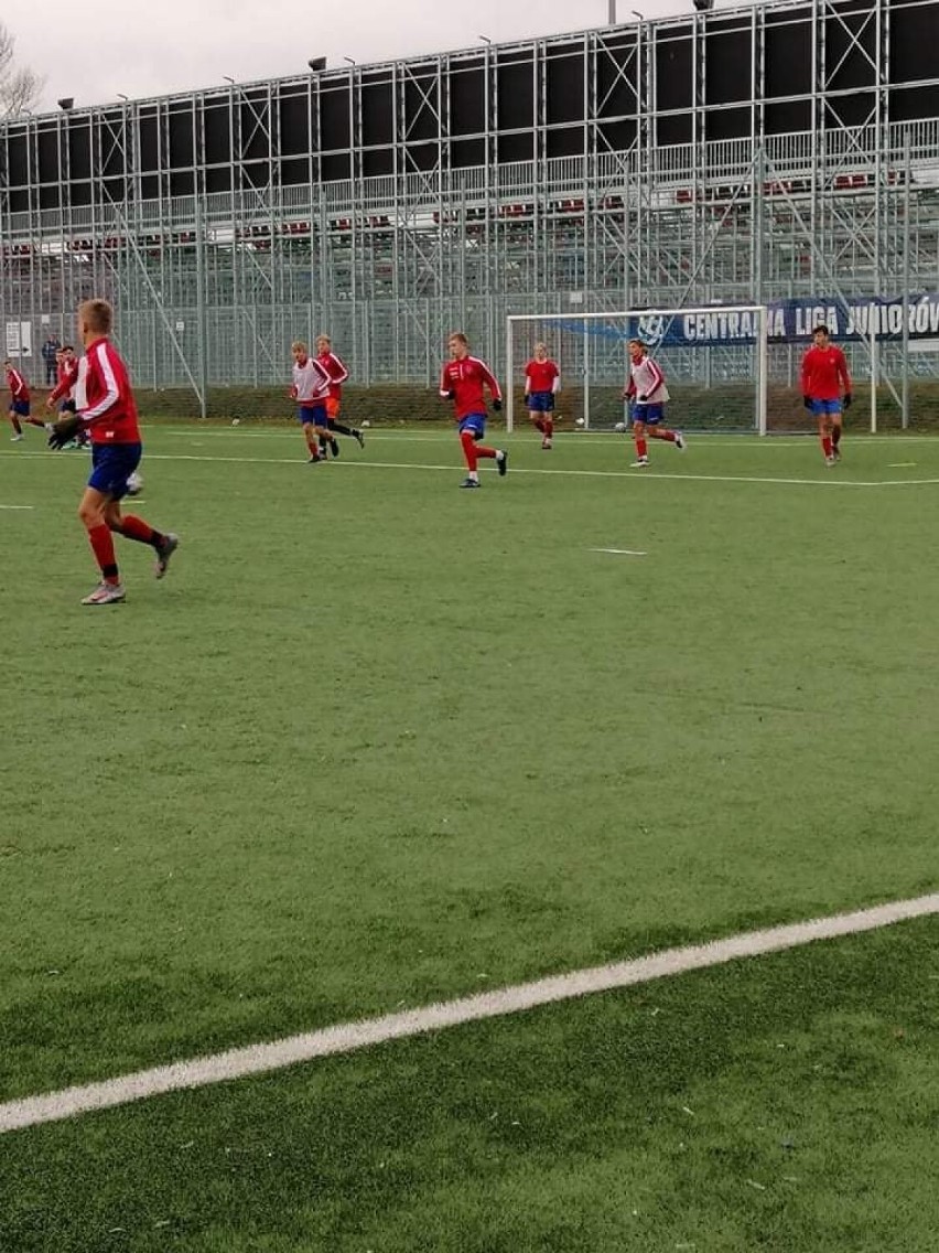 Młodzi piłkarze Polonii Chodzież na testach w ekstraklasowym klubie Raków Częstochowa