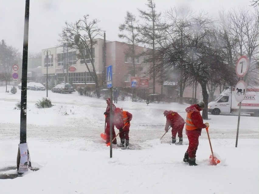 Zima w Chełmie: śnieg sparaliżował miasto (aktualizacja)