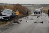 Wypadek w Pierwoszynie: zmasakrowane auta, dwie osoby trafiły do szpitala | NADMORSKA KRONIKA POLICYJNA