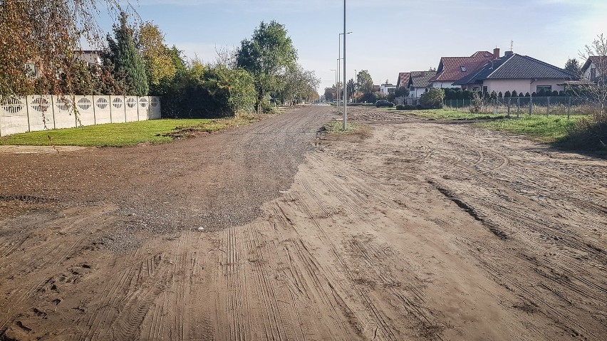 Leszno. Wita Stwosza wciąż bez części utwardzonej drogi po sprzeciwie mieszkańców 