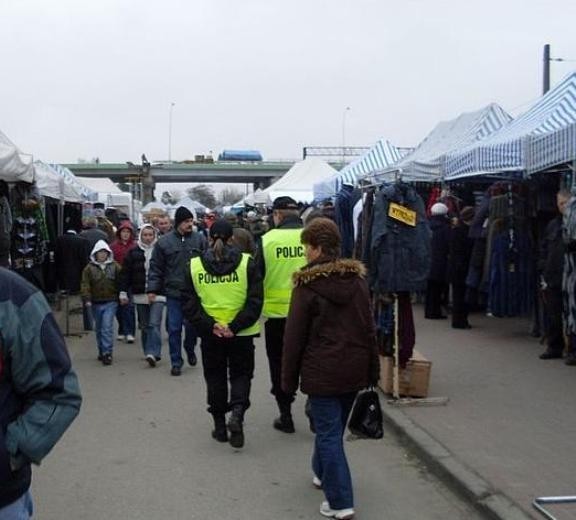 Policjanci dbają o nasze bezpieczeństwo