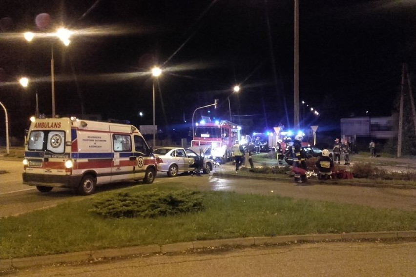 Wypadek w Jankowicach. 18-latek kierująy volkswagenem staranował opla
