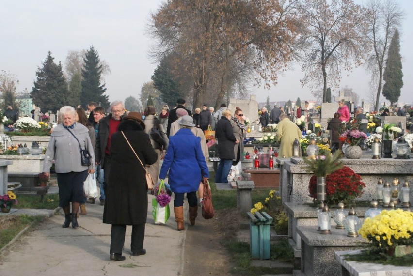 Dąbrowa Górnicza Wszystkich Świętych 2014: odwiedzamy groby swoich najbliższych