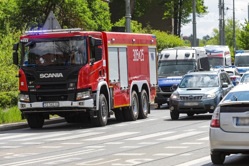 Przy ul. Arkońskiej w Szczecinie wybuchł gaz. Ranne są dwie osoby. ZDJĘCIA - 19.05.2021