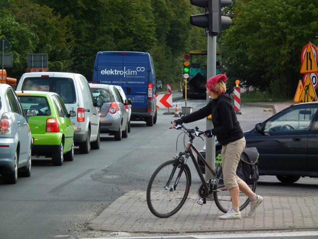 Korki w Poznaniu tworzą się dzisiaj na drogach dojazdowych