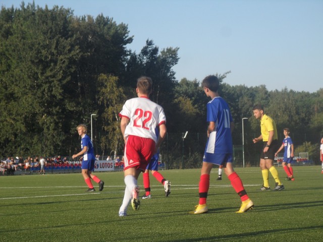 W sobotę (15 sierpnia) w Ustce odbył się mecz ligi wojewódzkiej juniorów z rocznika 2007  - Jantar Ustka vs Lotos Gdańsk. Spotkanie zakończyło się przegraną Jantara 2:6. Zobaczcie fotorelację!