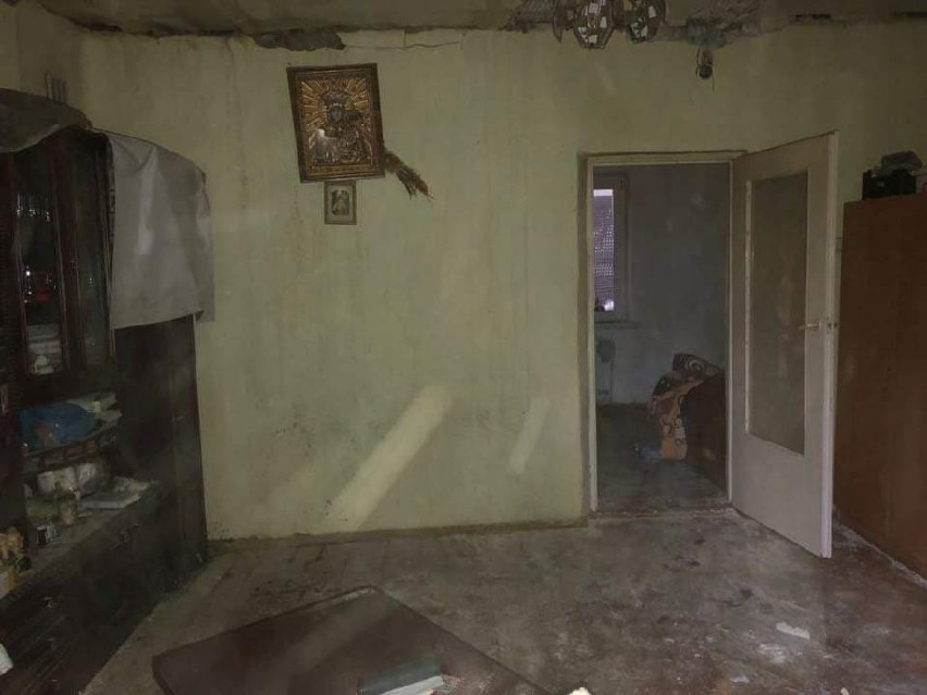 Zniszczony dom po wybuchu gazu we wsi Bagno