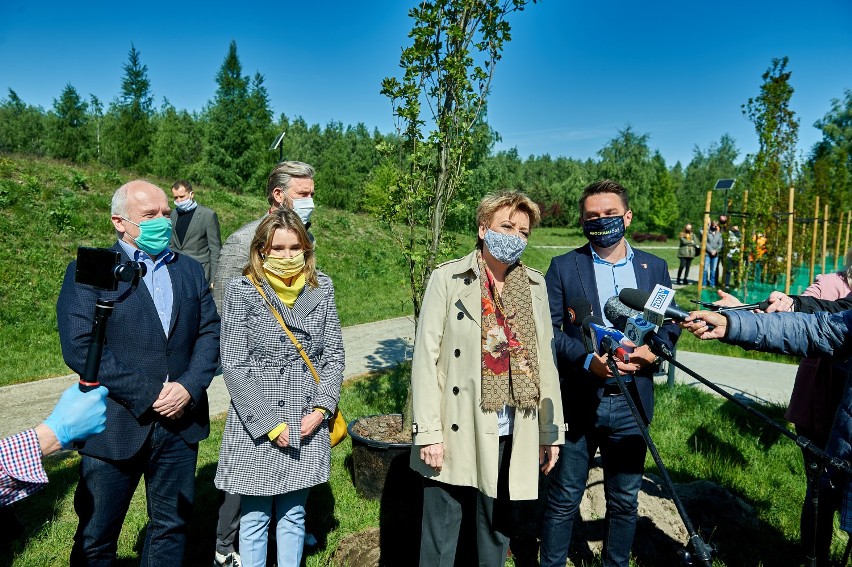 W 1990 r. odbyły się w Polsce pierwsze wolne wybory...