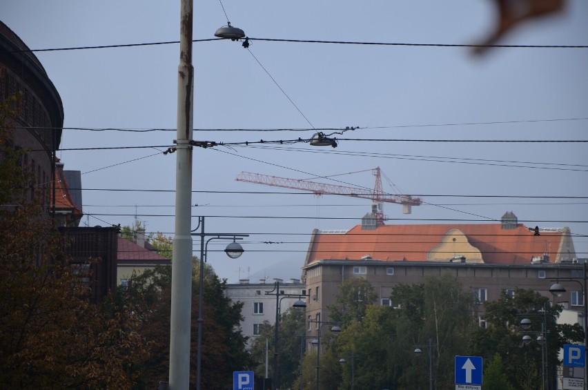 A tu o 9:00 rano już nie było Sky Towera. Schował się na...