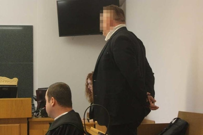 Mariusz D. na pierwszej rozprawie w sądzie w Chorzowie.