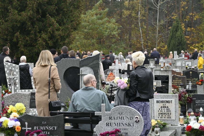 Wszystkich Świętych na cmentarzu w Przechowie, 1 listopada...