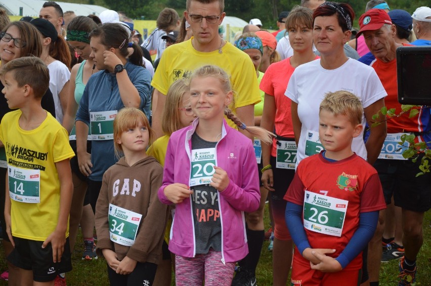 Zawodnicy z całej Polski ruszyli w zakończeniu Biegowego Grand Prix Kaszub [ZDJĘCIA cz.1]