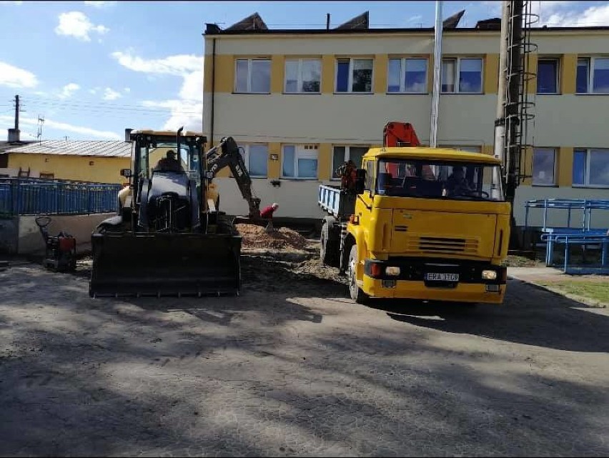 Koronawirus Radomsko: Zespół Ratownictwa Medycznego w Przedborzu będzie miał nowy parking