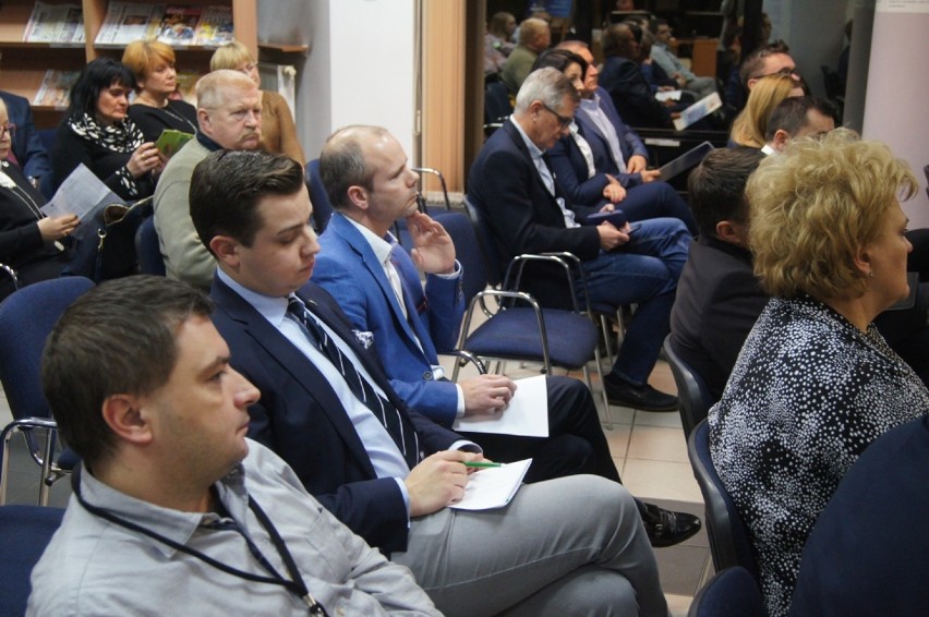 Debata o cudzoziemcach na lokalnym rynku pracy w Radomsku