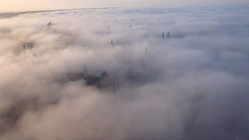 Miasto z morza we mgle. Zobacz niesamowite zdjęcia Gdyni z...