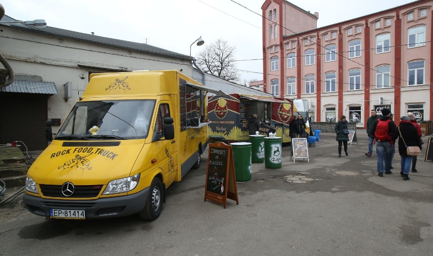 Weekend ze Street Food Festiwalem na Piotrkowskiej 217 w Łodzi [ZDJĘCIA]