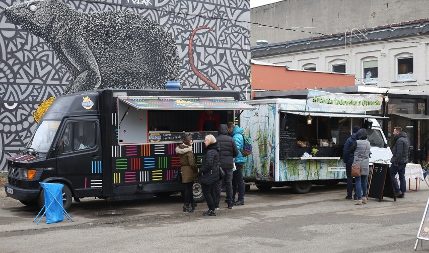 Weekend ze Street Food Festiwalem na Piotrkowskiej 217 w Łodzi [ZDJĘCIA]