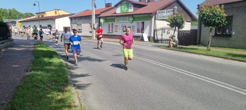 I Gidelski Bieg po Zdrowie. Ponad 130 biegaczy na starcie biegu na 10 km. ZDJĘCIA, WYNIKI