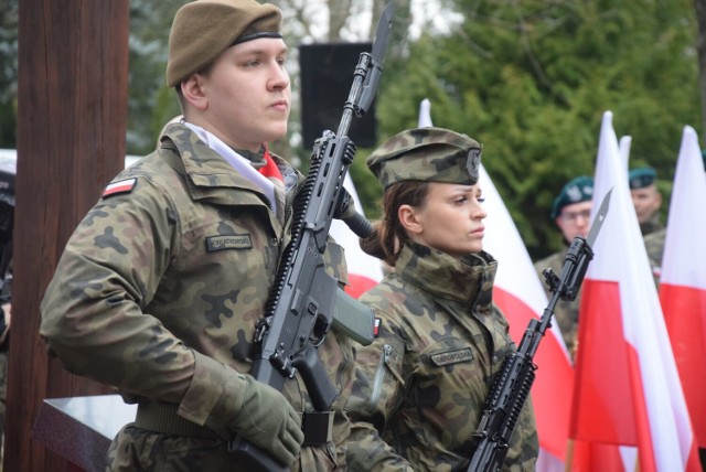 Uroczystości odbyły się przy Krzyżu Ofiar Katynia na gorzowskim cmentarzu przy ul. Żwirowej.