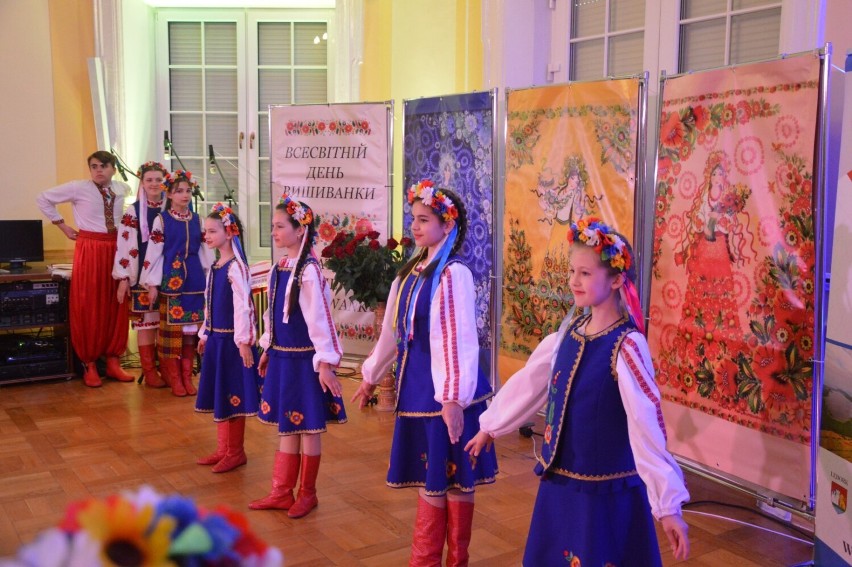 Światowy Dzień Wyszywanki to święto tradycyjnej, ukraińskiej...