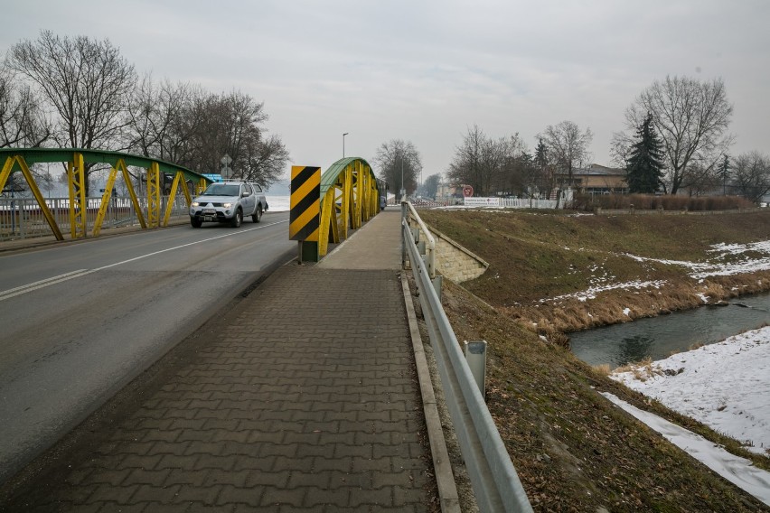 Al. Focha nieprzejezdna przez dwa miesiące. Radny proponuje alternatywne rozwiązanie