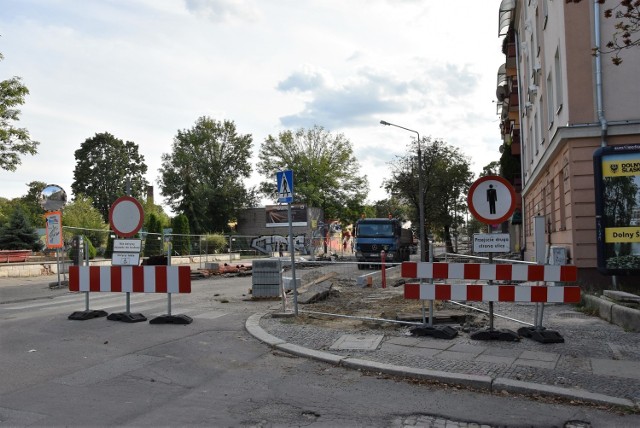 Drugi etap remontu ul. Oleskiej rozpocznie się we wtorek. Pierwszy jeszcze się nie zakończył.