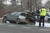 Wypadek Karwosieki-Cholewice (gmina Brudzeń-Duży). Pijany kierowca wylądował w rowie
