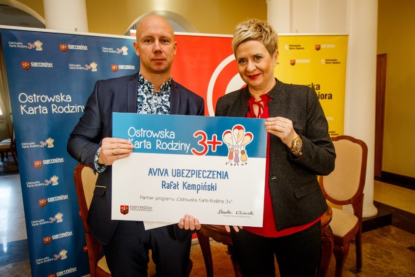 Nowi partnerzy ostrowskich programów: "Ostrowska Karta Seniora", "Ostrowska Karta Rodziny 3+" oraz "Ostrowska Karta Przedsiębiorcy".