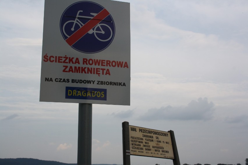 Rowerzyści oburzeni zamknięciem ścieżki za Rafako 