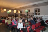 Mikołajkowe spotkanie członków UTW z burmistrzem w wolsztyńskiej bibliotece