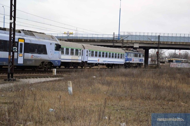 Pociąg we Włocławku śmiertelnie potrącił 46-latka